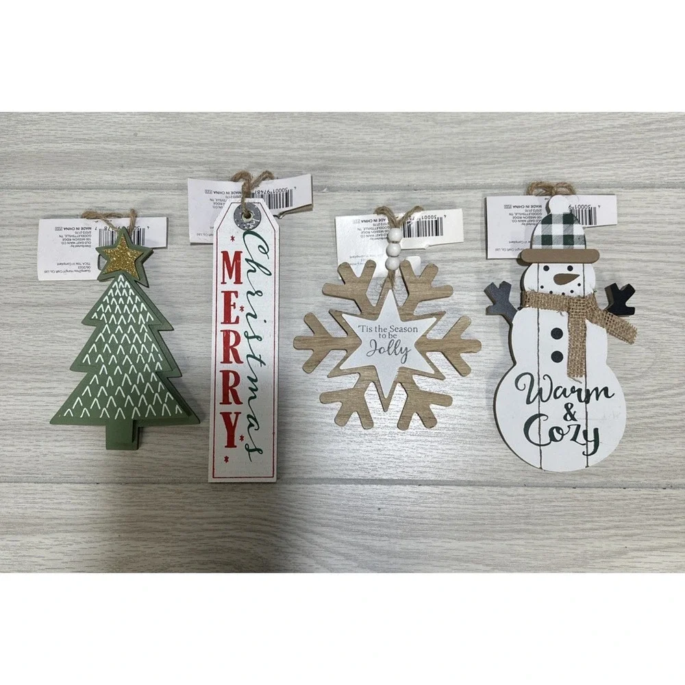 HOLIDAY STYLE (Set‎ of 4) Wooden Christmas Ornaments *See Description* V3